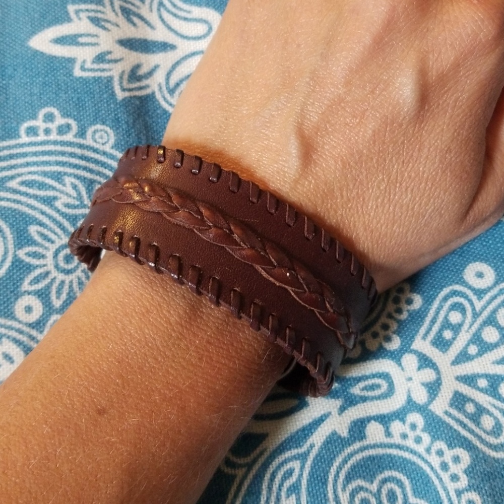 Brown leather cuff snap bracelet